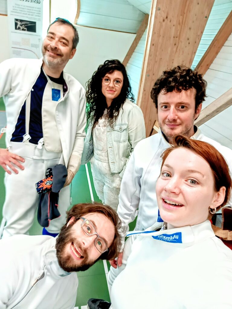 La team du REC avec, de gauche à droite en partant du haut : Samuel, Laura, Guillaume; en bas à gauche Donald, et en bas à droite Marine qui prend le selfie de groupe.